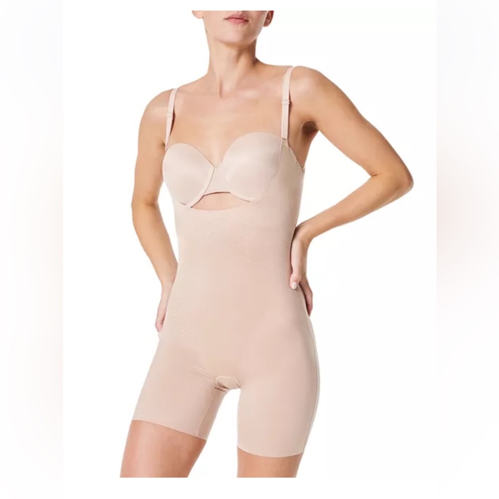 SPANX Women's Thinstincts 2.0 Open-Bust Mid-Thigh Bodysuit Medium Petite NWT